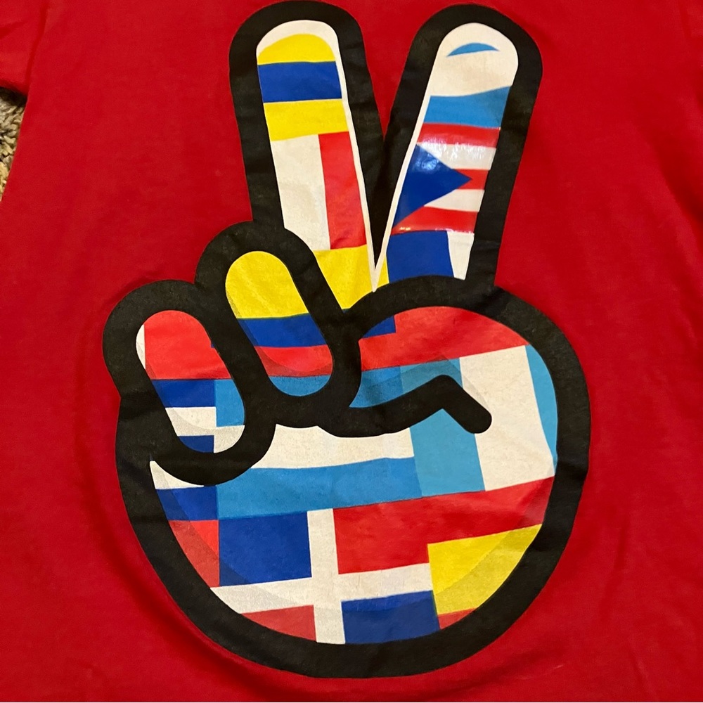 Boys Fruit of The Loom Peace T-Shirt Small - Picture 2 of 4